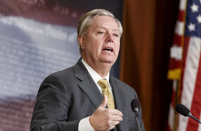 ليندسي غراهام: سنحاسب تركيا والسعودية إذا ساءت الأمور مع الأكراد في سوريا